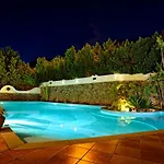 Pietra Pomice Hotel 3*