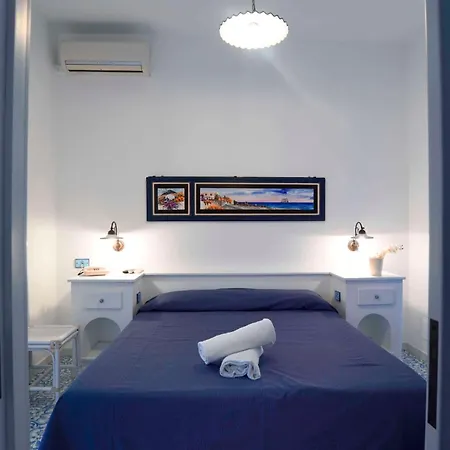 Pietra Pomice 3* Липари