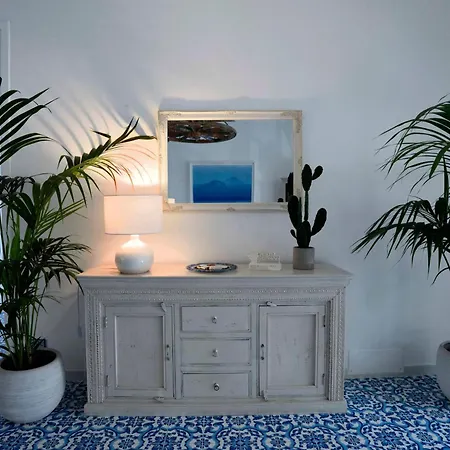 Pietra Pomice 3* Липари