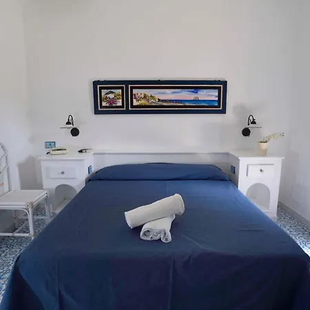 Pietra Pomice Hotel 3*