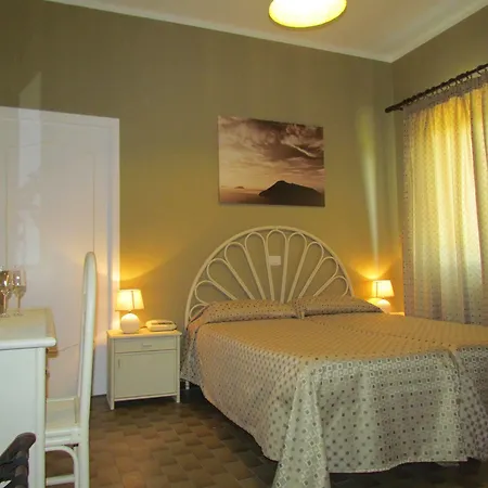 Pietra Pomice Hotel 3*
