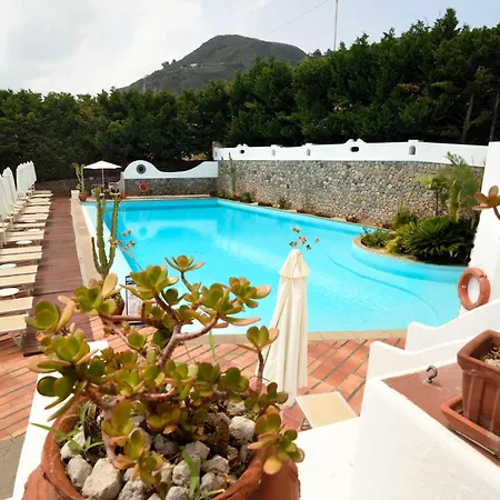 Pietra Pomice Hotel 3*