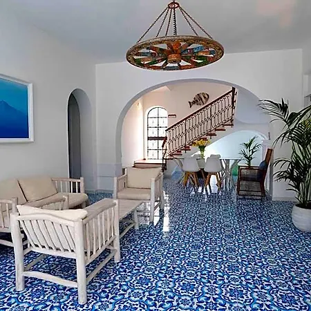 Pietra Pomice Hotel 3*