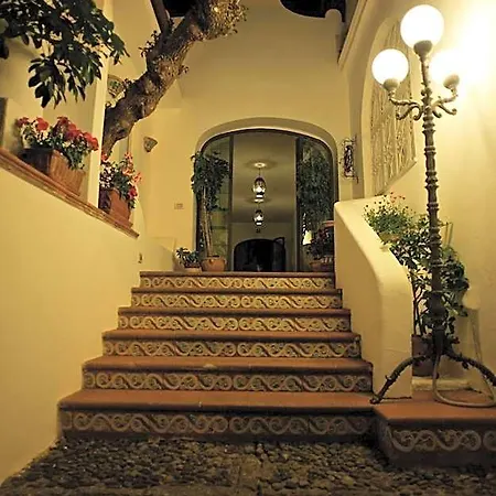 ホテル Pietra Pomice