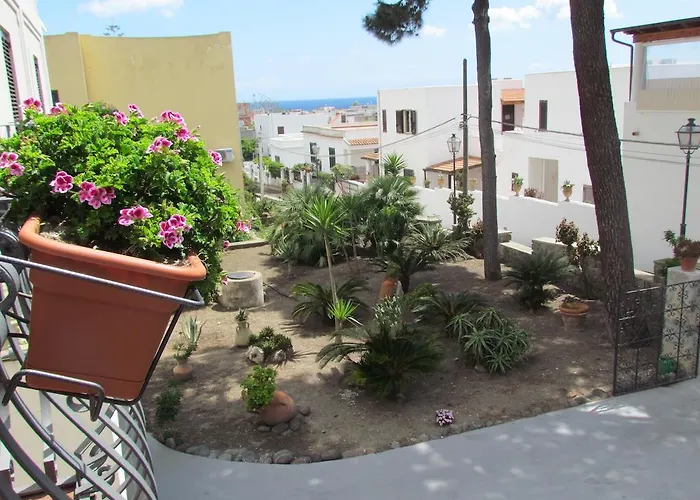 Pietra Pomice Hotel 3*